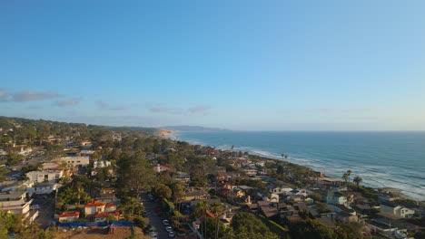 Panorama-Luftaufnahme-Der-Küstenstadt-Del-Mar-Im-San-Diego-County,-Kalifornien,-USA