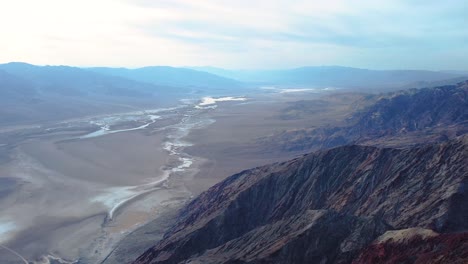 Cuenca-Badwater-Desde-La-Vista-De-Dante-En-El-Parque-Nacional-Valle-De-La-Muerte-En-California,-EE.UU.