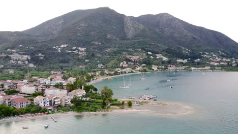 Nidri,-an-iconic-seaside-village-and-port-nestled-on-Lefkada-island-in-the-Ionian,-Greece