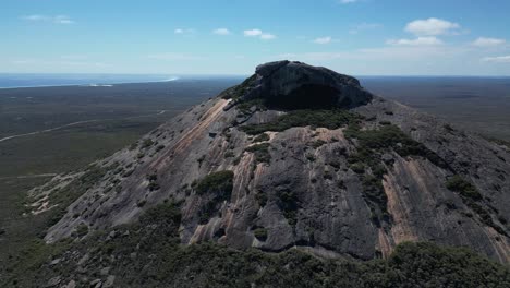 Frenchman-Peak-in-Cape-Le-Grand-National-Park-near-Esperance,-Western-Australia