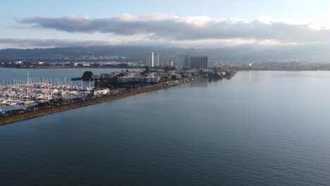 Imágenes-Rotativas-Del-Puerto-Deportivo-En-Emeryville,-California.