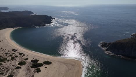 Luftaufnahmen-Zeigen-Die-Pracht-Der-Cacaluta-Bucht-In-Huatulco,-Oaxaca