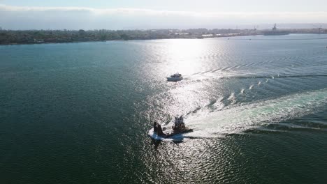 Sailing-On-The-Pacific-Ocean-Near-Coronado-In-San-Diego-Bay,-California,-USA