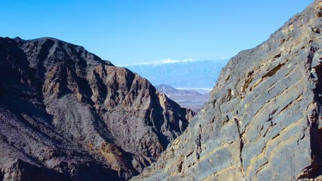 Sheer-Mountains-At-Death-Valley-National-Park-In-Mojave-Desert,-California,-United-States