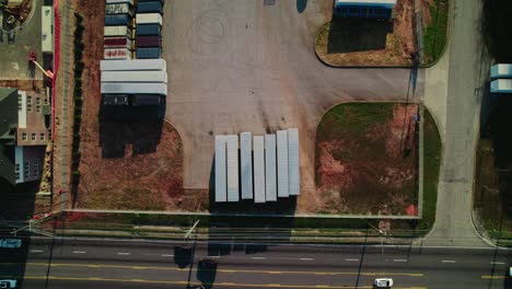 Semi-trailers-and-containers-aligned-in-a-parking-lot-in-Atlanta,-Georgia