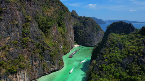 Malerisches-Pileh-Lagunenparadies-Auf-Den-Phi-Phi-Inseln