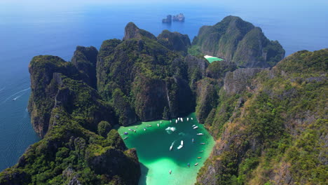 Awesome-Phi-Phi-islands-from-the-air