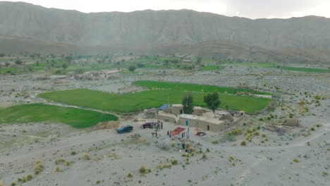 Sencilla-Casa-De-Barro-En-Un-Remoto-Pueblo-De-Baluchistán