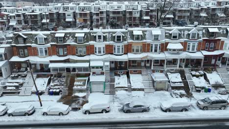 High-crime-neighborhood-in-urban-American-city-in-winter-snow