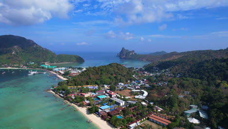 Pueblo-De-La-Isla-Principal-De-Koh-Phi-Phi