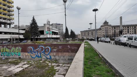 Chisinau-Vor-Dem-Nationalhotel-Republik-Moldau-Osteuropa-Stadt