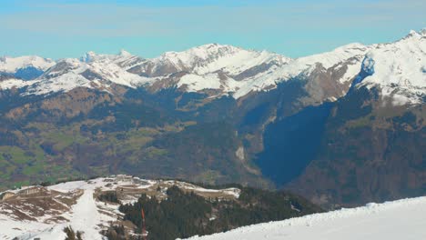 Schwenk-In-Französisch-Apls-An-Einem-Sonnigen-Tag-Aus-Großer-Höhe