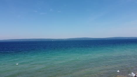 Glistening-blue-waters-in-the-sun