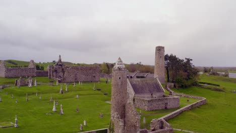 Antigua-Ciudad-De-Clonmacnoise