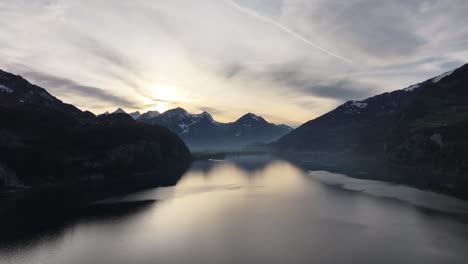 Sunset-over-Walensee-lake-with-Churfirsten-range,-Switzerland