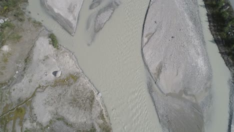 Aerial-of-a-River-in-a-mountain-valley