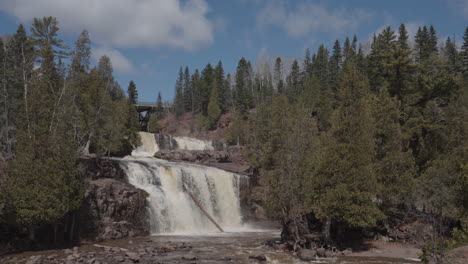 Gooseberry-Falls-State-Park-Minnesota-Con-Agua-Corriente