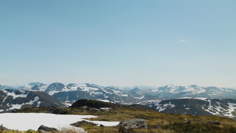 Norwegian-mountain-landscape-at-sunnmøre