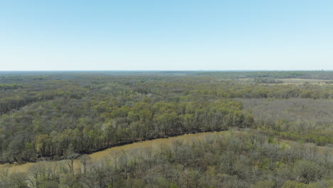 Vista-Panorámica-De-Los-Humedales-En-El-Refugio-Nacional-De-Vida-Silvestre-Lower-Hatkie,-Tennessee,-EE.UU.---Disparo-De-Un-Dron