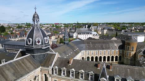 Hospital,-Chateau-Gontier-En-Francia.-Aéreo-Hacia-Atrás