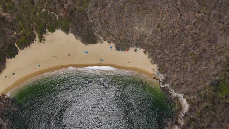 El-Organo-Bay,-part-of-Huatulco's-septet-of-bays,-Oaxaca