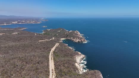 Mexican-pacific-coast,-from-a-drone.-Huatulco,-Oaxaca