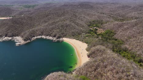 Luftaufnahmen-Des-Huatulco-Nationalpark-In-Oaxaca,-Mexiko