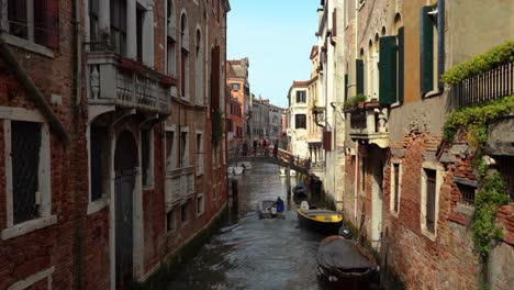 Speed-Boat-Sails-on-the-Water-Canal-in-Venice