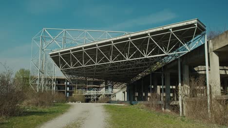 Skeletal-Framework-of-abandoned-university-hospital-building-Zagreb,-Croatia