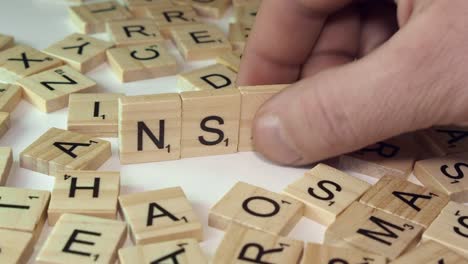 Agencia-De-Espionaje-Del-Gobierno-Estadounidense-Acrónimo-Nsa-Hecho-Con-Letras-De-Scrabble-En-La-Mesa