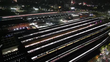 Vista-Aérea-De-La-Estación-De-Tren-De-Howrah-Día-Y-Noche