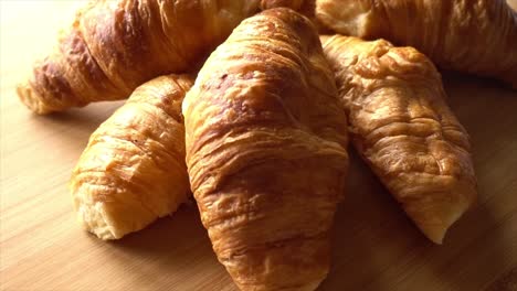 Croissants-in-4K-video-as-Background-06