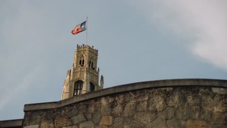 Downtown-San-Antonio-Texas-with-Texas-Flag
