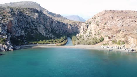 Preveli-Beach,-Auch-Bekannt-Als-Palm-Beach:-Insel-Kreta,-Griechenland-–-Südküste