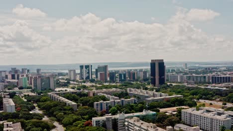 Paisaje-Urbano-De-Brasilika-Sobre-Superquadras-En-Asa-Sul,-Imágenes-De-Drones