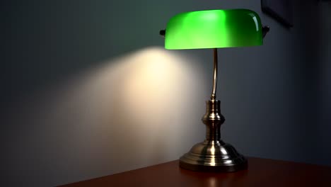 Green-Reading-Lamp,-luxury-desk-gadget