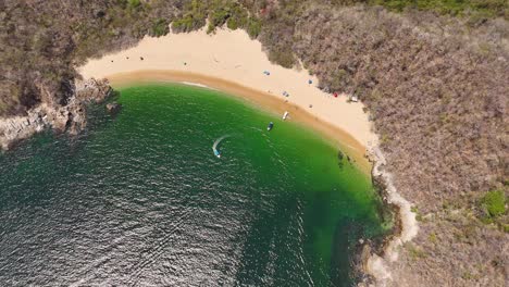 Bahía-De-Organo,-Casi-Prístina-En-La-Costa-Del-Pacífico-Mexicano,-En-Huatulco,-Oaxaca