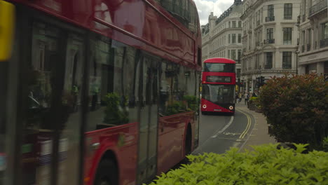 London-Buses-drive-down-Regents-Street-toewards-Oxford-Circus---Day