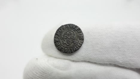 Alte-Münzen.-Portugiesische-Kupfermünze-47