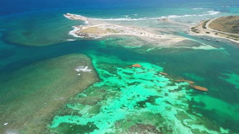 Ojo-De-Pájaro-De-La-Pequeña-Bahía-Arenosa