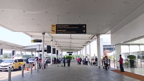 Ahmad-Yani-International-Airport-Von-Semarang,-Indonesien