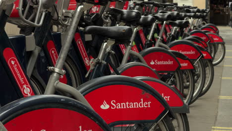 Santander-Fahrradverleihstation,-Zentrum-Von-London,-Nahaufnahme,-Tag