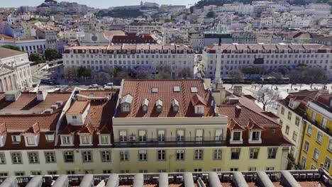 Drone-shot-coming-in-over-Rossio-square-in-Lisbon