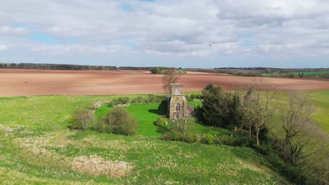 Imágenes-Aéreas-De-Drones-De-Un-Pequeño-Pueblo-De-Lincolnshire-Llamado-Burwell-En-El-Reino-Unido