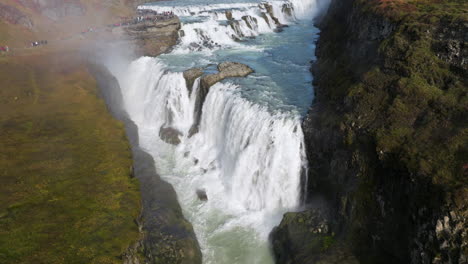 Cascada-De-Gullfoss-En-El-Río-Hvita,-Reserva-Natural-De-Gullfoss-Temprano-En-La-Mañana-En-Islandia