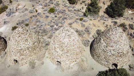 Wildrose-Holzkohleöfen-–-Bienenstockförmige-Öfen-Im-Death-Valley-Nationalpark,-Kalifornien