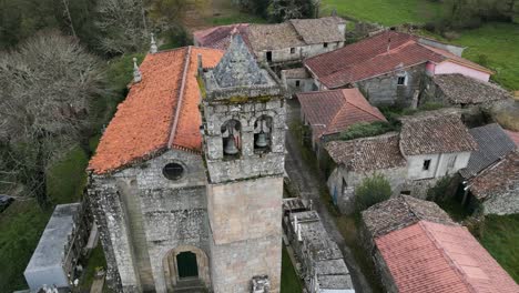 Kirche-Santa-Maria-Codosedo,-Sarreaus,-Ourense-Spanien