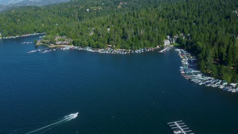 Aerial-View-Of-Lake-Arrowhead-In-The-San-Bernardino-Mountains-In-California---Drone-Shot