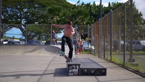 Skateboard-Trick-In-Einem-Skatepark-In-Hawaii