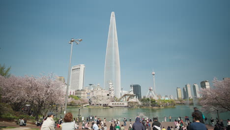 Lotte-World-Tower-Rascacielos-Supertall-Y-Lotte-World-Magic-Island-En-Seúl,-Corea-Del-Sur